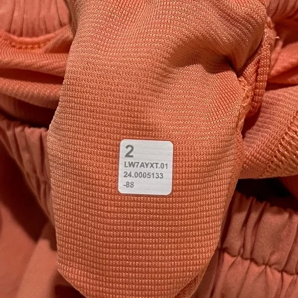 ☄️ Lululemon Size 2 Orange Hotty Hot High-Rise Lined Shorts (4” Inseam) - Picture 13 of 15